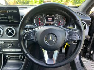 Mercedes-Benz A-Class A180 AMG-STYLE 1.6 AUTO // N - Image 4