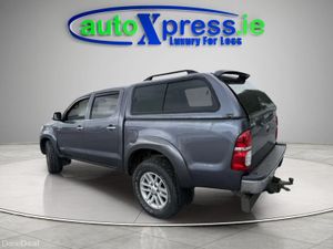 Toyota Hilux 3.0D4D Invinc 171BHP D/C 4DR - Image 3