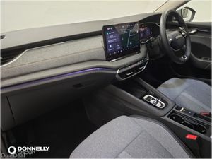 Skoda OCTAVIA Hatchback SE Technology - Image 3