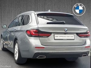 BMW 5-Series 520d SE Touring - Image 3
