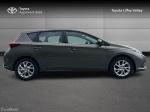 Toyota Auris AURIS HYBRID LUNA 5DR - Image 3