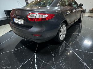 2011 Renault Fluence 1.5 DCI 90 ECO2 TOMTOM ED - Image 4