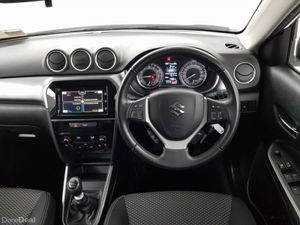 Suzuki Vitara 1.4 Hybrid SZ4 MT - Image 3