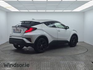 Toyota C-HR 1.8 Hybrid - Image 3
