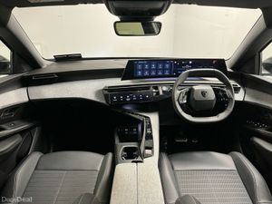 Peugeot 3008 Allure EV 73kWh 210BHP - Reversing Ca - Image 4