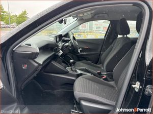 Peugeot 2008 1.2 Puretech 100bhp Active  **LOW MIL - Image 4