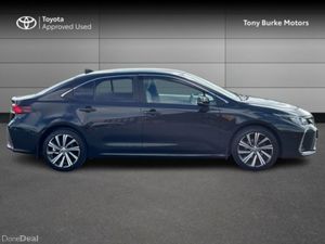 Toyota Corolla Saloon - LUNASPORT Edition - 1.8 Hy - Image 3