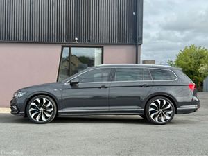 Volkswagen Passat 2.0 TDI R-LINE AUTO - Image 4