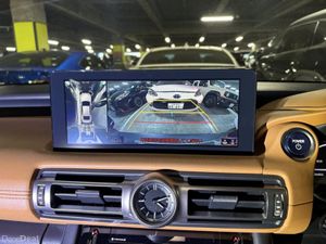Lexus IS Panoramic Sunroof VERSION L - Image 4
