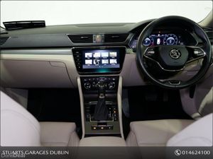 Skoda Superb COMBI STY 1.4tsi 218HP PHEV - Image 4
