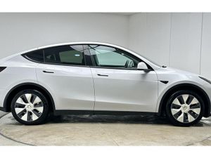 Tesla Model Y Long Range Awd - Image 2