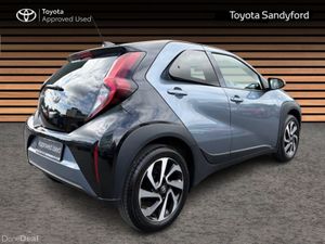 Toyota Aygo X TOP SPEC DESIGN // REAR CAMERA WITH - Image 2
