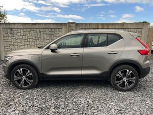 Volvo XC40 1.5 T5 INSCRIPTION PRO 25 - Image 4