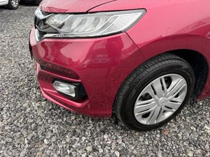 HONDA FIT 1.3 AUTO **HEATED SEATS** - Image 3
