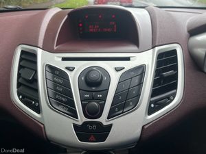 FORD FIESTA 2010, AUTOMATIC, VERY LOW KMS, NEW NCT - Image 4