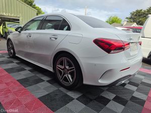 201 MERCEDES BENZ AMG 2.0 DIESEL AUTO TopSpec 77km - Image 2