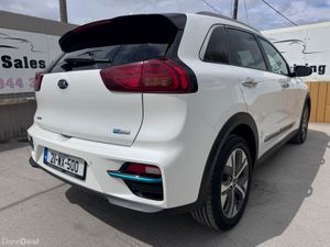 211 Kia e-Niro 64kWh Long Range Premium - Image 4