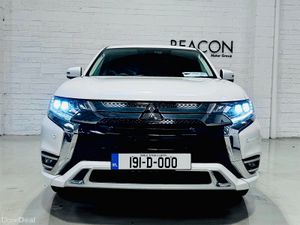 45,000 MILES*2.4 AUTO HYBRID PLUG-IN*4X4*MITSUBISH - Image 4