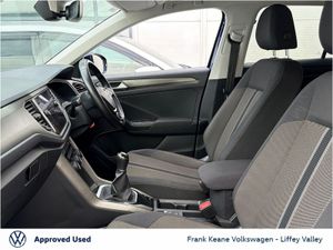 Volkswagen T-Roc DESIGN 1.5 TSI 150BHP *FRONT & RE - Image 4