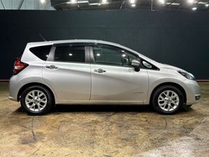 Nissan Note 1.2 HYBRID - MEDALIST EDITION - HALF L - Image 3