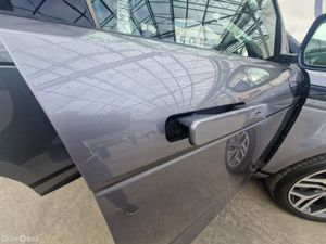 Range Rover Evoque 4x4 AUTO ,PAN ROOF 2YR WARRANTY - Image 4