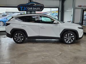 21 HYNDAI TUCSON EXECUTIVE PLUS 1 OWNER 45K KMS- - Image 2