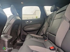 Volvo XC60 T8 "Plug In Hybrid" R-Design, AWD, Pan - Image 3
