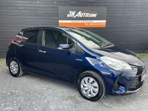 Toyota Yaris 1.5 VITZ HYBRID - Image 4