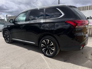 171 Mitsubishi Outlander PHEV 2.0L MIVEC 4WD - Image 4