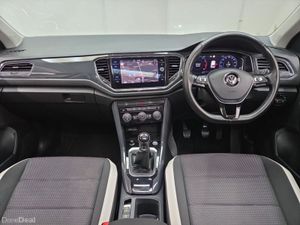 Volkswagen T-Roc 1.5 TSI R-Line 150BHP *Sun Roof* - Image 4