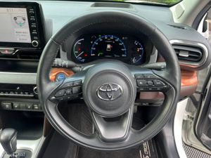 Toyota Yaris Cross 1.5 HYBRID AUTO // HEADS-UP DIS - Image 4