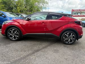 Toyota C-HR 1.8 PETROL HYBRID SPORT **TWO TONE** - Image 4