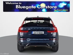 Volvo XC60 T8 PHEV R-DESIGN PRO**PANORAMIC SUNROOF - Image 4