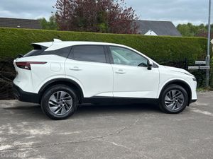 23Nissan Qashqai 1.3 Dig Accenta Premium Hybrid - Image 4