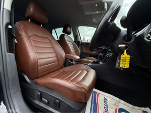 Volkswagen Golf 1.4 TSI FULL TAN LEATHER SEATS HEA - Image 2