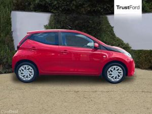 Toyota Aygo X-Play - Image 3