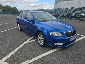 Skoda Octavia 1.6 TDI, AMBITION MODEL, AUTOMATIC, - Image 4