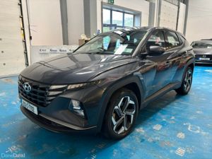 EXTREAMLY LOW MILEAGE 28,000 KM - 1 OWNER CAR 4WD - Image 3