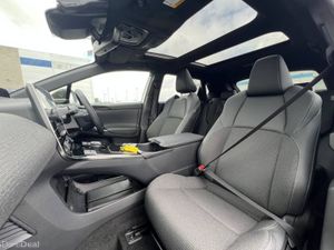 Toyota bZ4X MOTION 71.4KWH // PANORAMIC SUNROOF // - Image 2