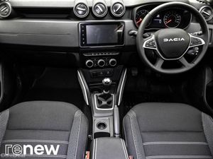 Dacia Duster Journey TCe130 4x2 (Demo) - Image 3