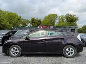 15 TOYOTA PRIUS HYBRID - Image 4
