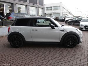2019 MINI COOPER 1.5 HATCHBACK 3DR AUTO - Image 3