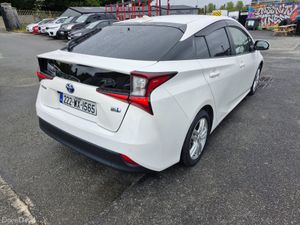 2022 Toyota Prius 1.8L Hybrid Low Miles Automatic - Image 4