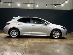 Toyota Corolla SPORTS HYBRID G SPEC - FACTORY ALLO - Image 3