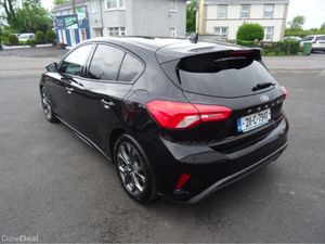 Ford Focus ST-LINE EDITION 5DR 1.5 TD 120 M6 - Image 4