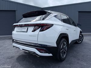 Hyundai Tucson 242’ Executive Plus TOP SPEC/LOW KM - Image 4