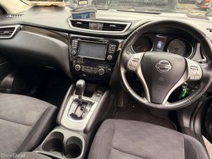 Nissan Qashqai 2017 Automatic w - Image 2