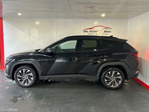 Hyundai Tucson TUCSON  EXECUTIVE TWO TONE ROOF 5DR - Image 2