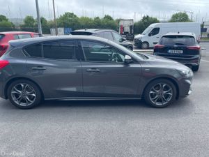 Ford Focus Titanium 1.5 diesel - Image 3