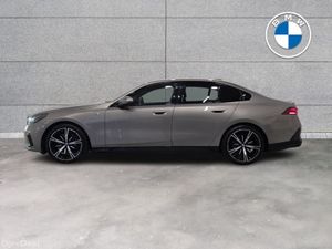 BMW i5 eDrive40 M Sport Pro Saloon - Image 4